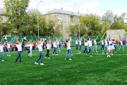 Школа зато звездный. МБОУ СОШ зато Звездный. Фото стадион зато Звездный. Звездный зато спорт. Экскурсия в зато Звездный.